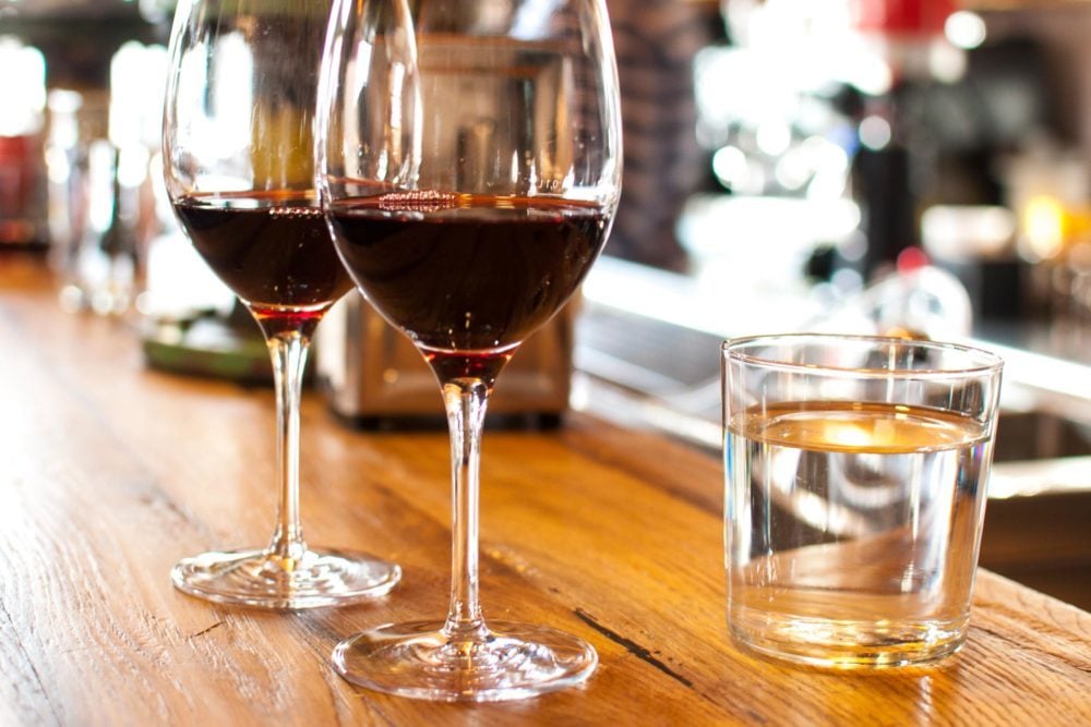 Deux verres d'alcool par jour c'est trop, selon une étude