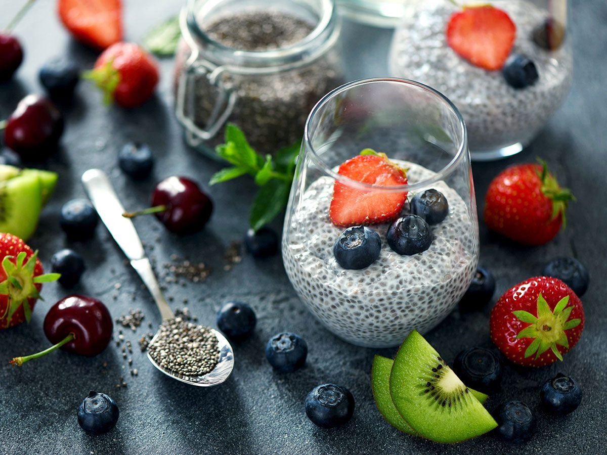 Voici 8 recettes de pouding aux graines de chia recommandées par les nutritionnistes.