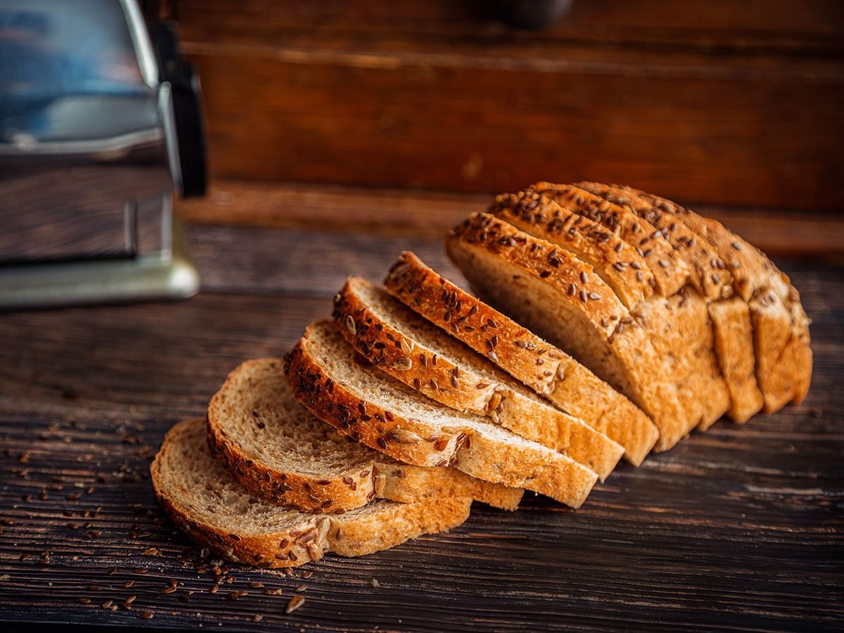 Une recette de pain de blé entier aux graines de lin.