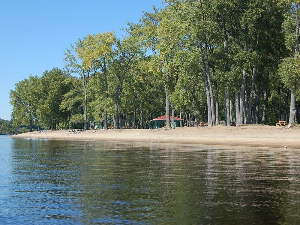 Voici Les Plus Belles Plages Du Québec à Découvrir Absolument